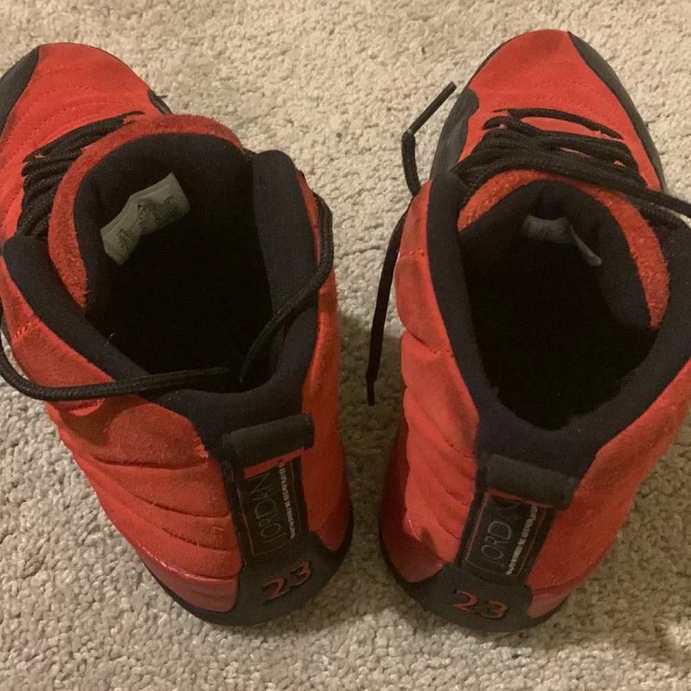 Air Jordan 12 retro “Reverse Flu Game” - Picture 2 of 6